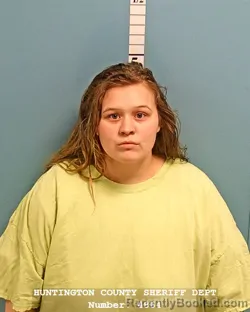 Mugshot of KAYLYN MARIE ROSE COOPER