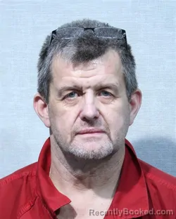 Mugshot of GORDON D HUNT