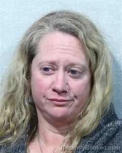 Mugshot of LESLIE MARIE OGLESBY