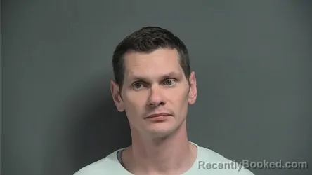 Mugshot of DUSTIN MATTHEW RUSSELL booked in Knox County, Indiana on April 19, 2026