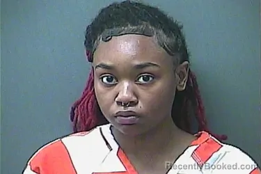 Mugshot of SYRENA MAXIE