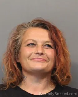 Mugshot of CANDIS LYNN VALENTINE