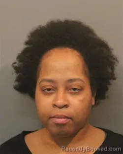 Mugshot of LOVIA ESHIA HAMPTON