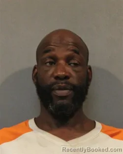 Mugshot of CLEAVON WREN