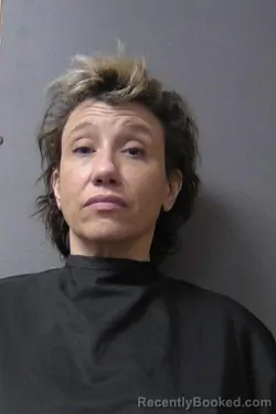 Mugshot of Rhianna Michelle Cox