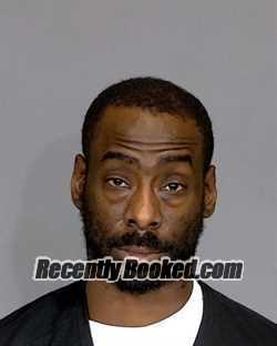 Mugshot of WILLIE TRAVIS ROBERSON