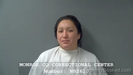 Mugshot of MARIA DE LA PAZ FLORENCIO AVILES