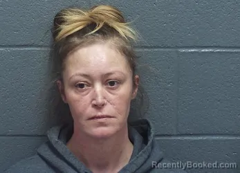 Mugshot of BROOKLYN ASHLEY PIERCE
