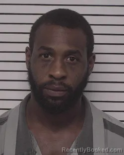 Mugshot of RAFAEL OTAVIOUS TOMLIN booked in Iredell County, North Carolina on July 2, 2026