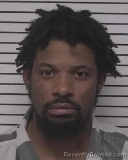 Mugshot of TORY DESHON DAVIS booked in Iredell County, North Carolina on March 26, 2026