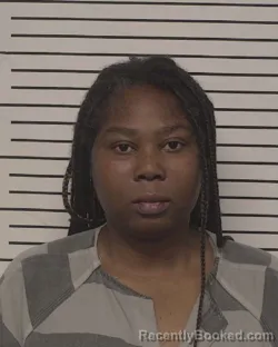Mugshot of DESIRAE CATHERAN JERUSH QUINTERO