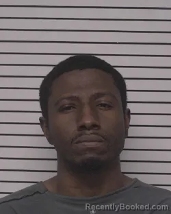 Mugshot of ANTOINE LAWERANCE DUNDAS