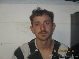 Mugshot of Peyton R Hughett