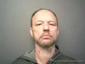 Mugshot of JONATHAN Scott HOLT