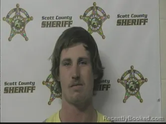 Mugshot of AARON LEAKE