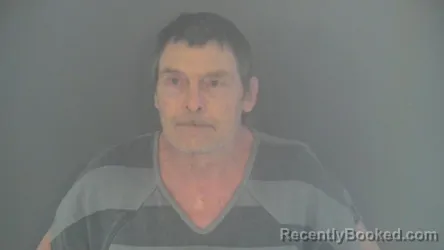 Mugshot of MICHAEL L HAMILTON