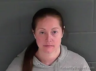 Mugshot of JENNIFER FAYE ACUNA booked in Spencer County, Indiana on April 5, 2026