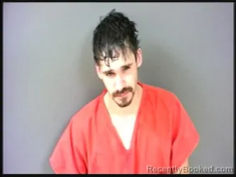 Mugshot of JUSTIN WAYNE HETTINGER