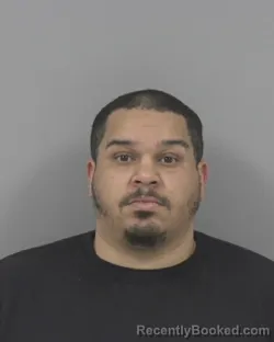 Mugshot of QUINTARIS AZHAUN R LAWRENCE