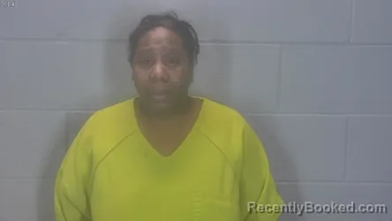 Mugshot of Chevttely Lavette Lloyd