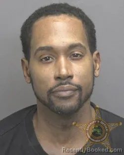 Mugshot of ROBERT DESHUN NICKLES