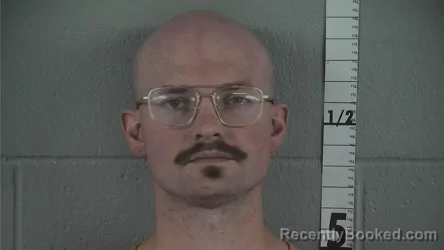 Mugshot of JONATHAN DAVID BIXLER booked in Washington County, Indiana on May 4, 2026