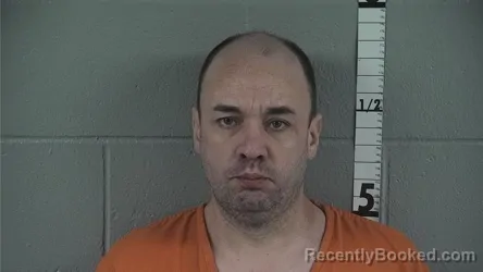 Mugshot of MICHAEL EDWARD MULL booked in Washington County, Indiana on April 22, 2026