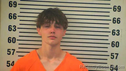 Mugshot of DAKOTA CROUCH