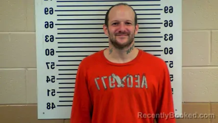 Mugshot of DANIEL TURNER