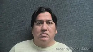 Mugshot of MIGUEL HERNANDEZ UYAGUARI SANCHEZ