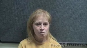 Mugshot of MINDY CAROL PEEDEN
