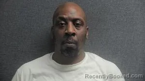Mugshot of MAURICE D BREWSTER