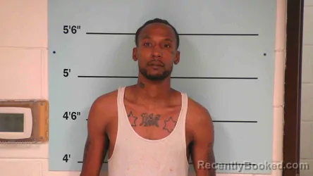 Mugshot of DOMINIQUE ROBINSON booked in Bourbon County, Kentucky on July 6, 2026