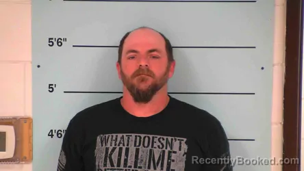 Mugshot of DUSTIN HUNT booked in Bourbon County, Kentucky on April 22, 2026