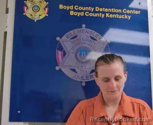 Mugshot of AMANDA MOORE