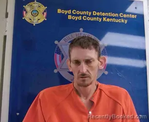 Mugshot of DEREK HOOSER