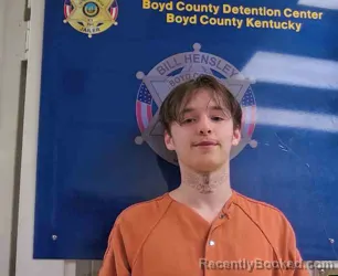 Mugshot of REECE MOORE