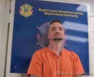 Mugshot of RUSSELL MOORE