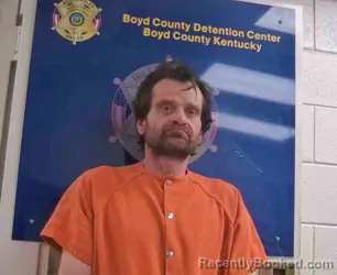 Mugshot of DONALD ROE