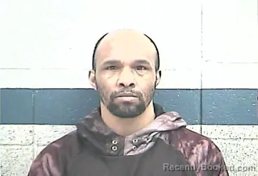 Mugshot of MONTRES DEWAYNE FINCH