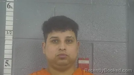 Mugshot of JOSE G BRACAMONTE PAREDES