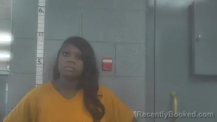 Mugshot of NEVAEH MURDOCK