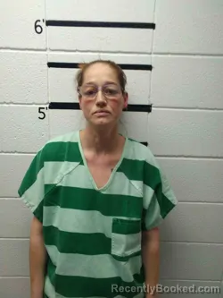 Mugshot of DUSTI PETERSEN booked in Caldwell County, Kentucky on April 22, 2026