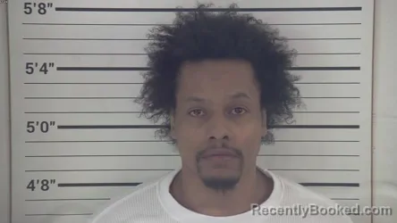Mugshot of CHAVEZ DASHAWN WALKER
