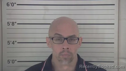 Mugshot of ERNIE JOE SIZEMORE booked in Campbell County, Kentucky on June 10, 2026