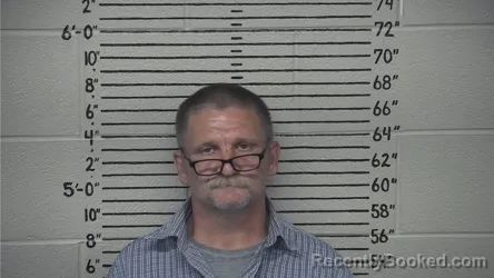 Mugshot of DAVID MCCANNA booked in Carter County, Kentucky on April 22, 2026