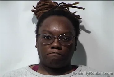 Mugshot of Shaundrayka Lavonshea Wallace booked in Christian County, Kentucky on October 17, 2026