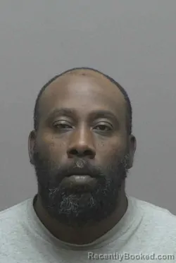 Mugshot of DONTE DEANGELO FRISON booked in Lincoln County, North Carolina on April 25, 2026