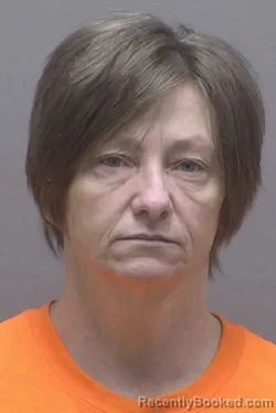 Mugshot of VERONICA LYNN DAVIS booked in Lincoln County, North Carolina on March 31, 2026