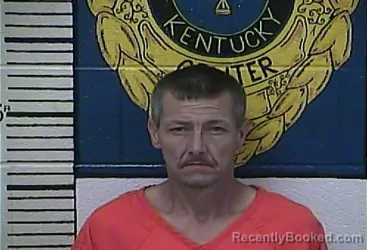 Mugshot of CHRISTOPHER J DAVIS